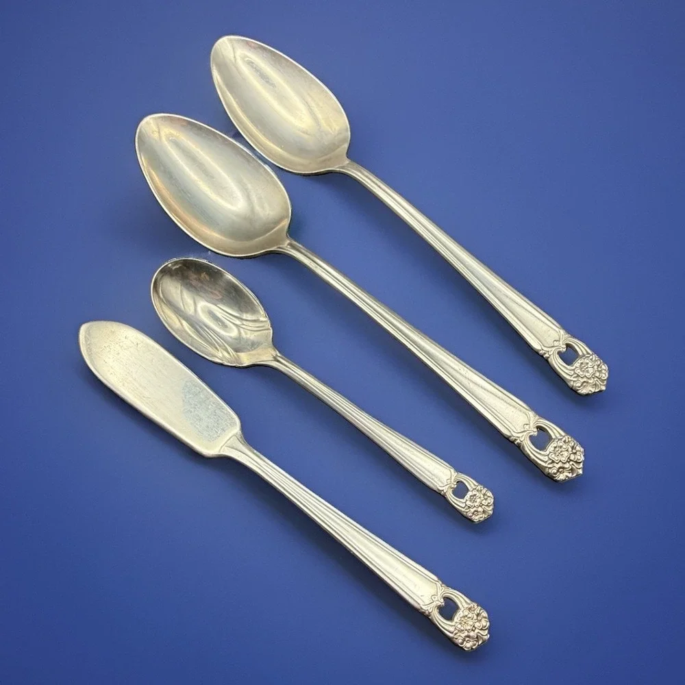 VTG 1847 Rogers Bros ETERNALLY YOURS Hostess Set 4 Serving & Sugar Spoon Butter